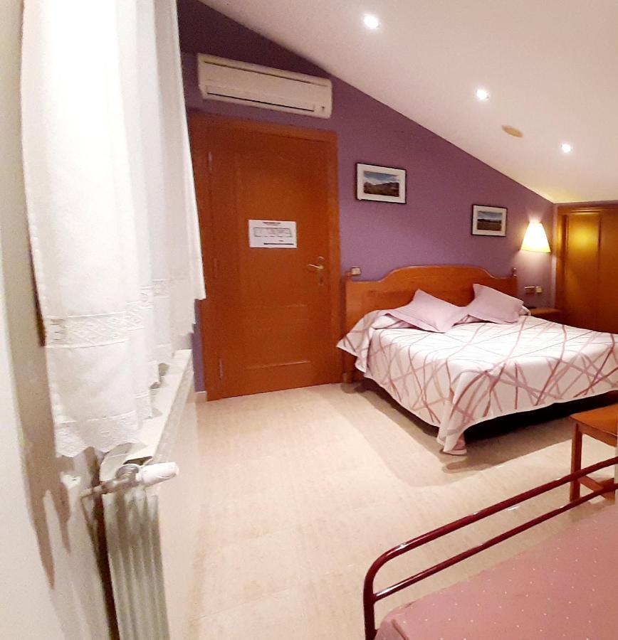 Hostal Rural Casa Castro Alberuela de la Liena Esterno foto