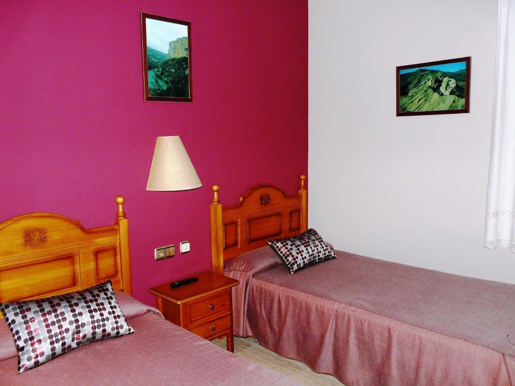 Hostal Rural Casa Castro Alberuela de la Liena Esterno foto